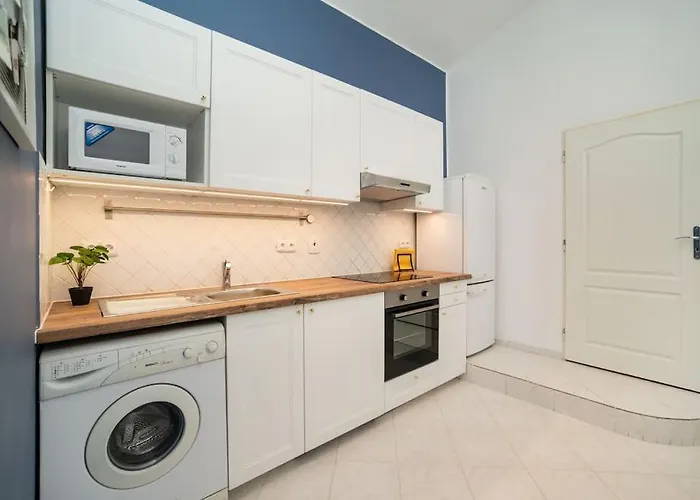Cosy, Retro-Styled Flat In Beautiful Zizkov