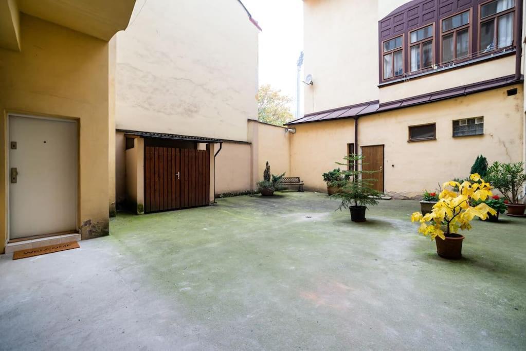 Appartamento Cosy, Retro-styled Flat In Beautiful Zizkov Praga