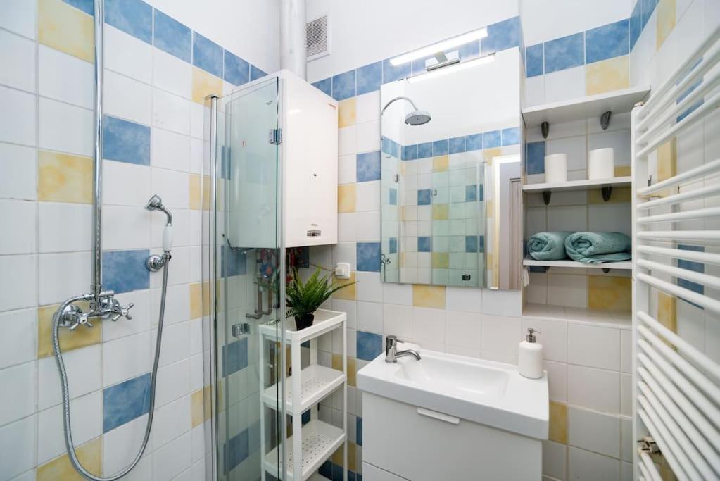 Cosy, Retro-styled Flat In Beautiful Zizkov Appartamento Praga